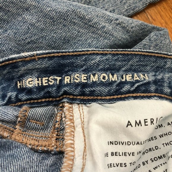 American Eagle Highest Rise Mom Jeans Size 00 - Picture 10 of 12